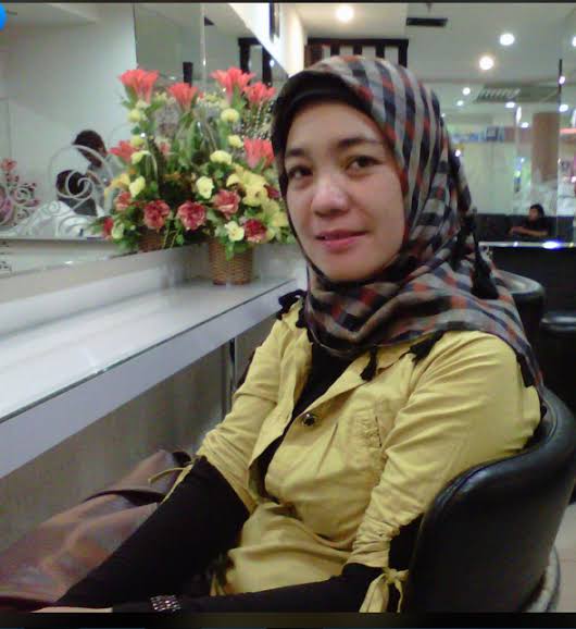Dr. Dahniarti Hasana, S.H., M.Kn.